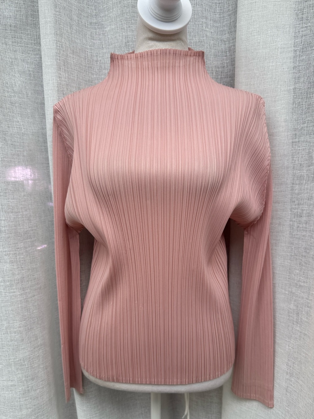 Jadephan pink pleated mockneck turtleneck long sleeve top vertical plissé textur